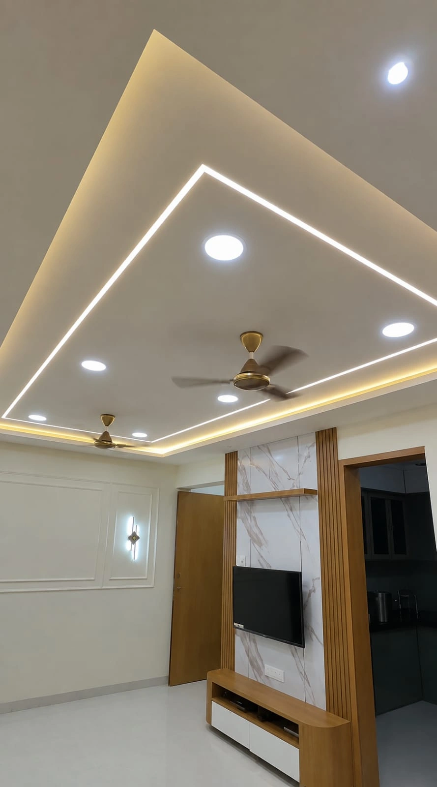 Designer layered false ceiling in Shaheed Path Lucknow