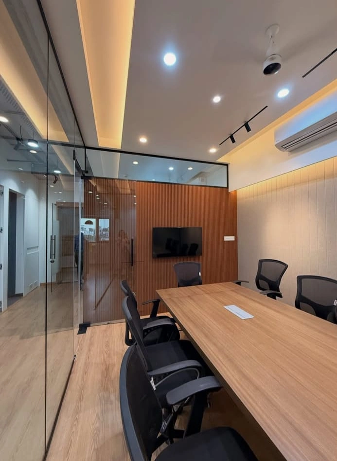 Office interior design and execution work in Shaheed Path Lucknow