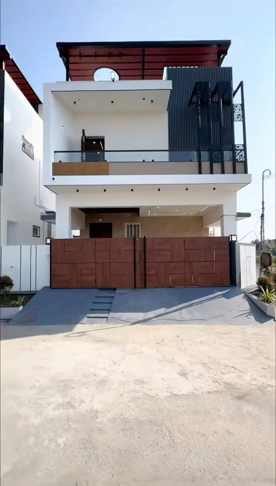 Brickwork construction process in Indira Nagar Lucknow residential project