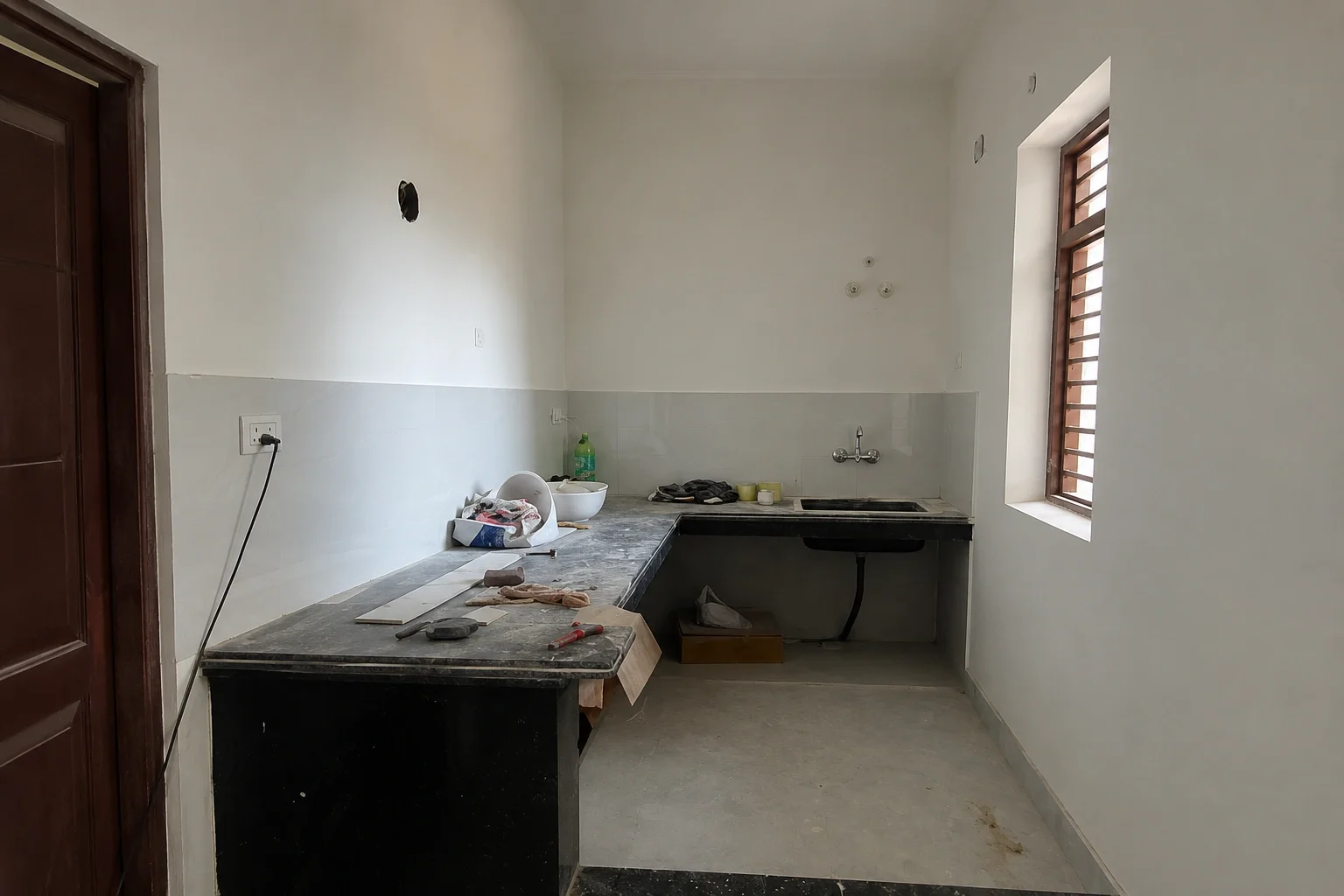  kitchen before modular renovation work in Shaheed Path Lucknow