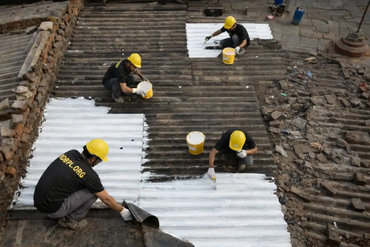 Roof crack repair waterproofing service in Lucknow for leakage sealing